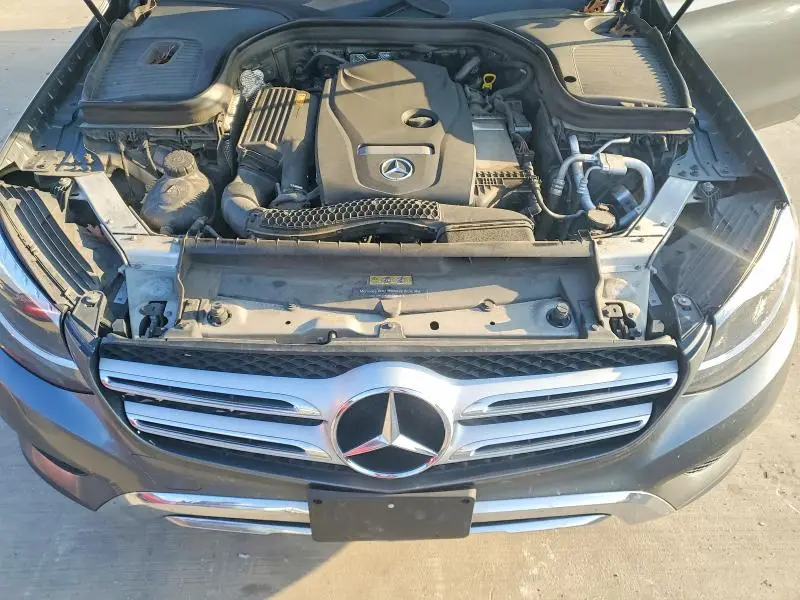 2018 MERCEDES-BENZ GLC 300  