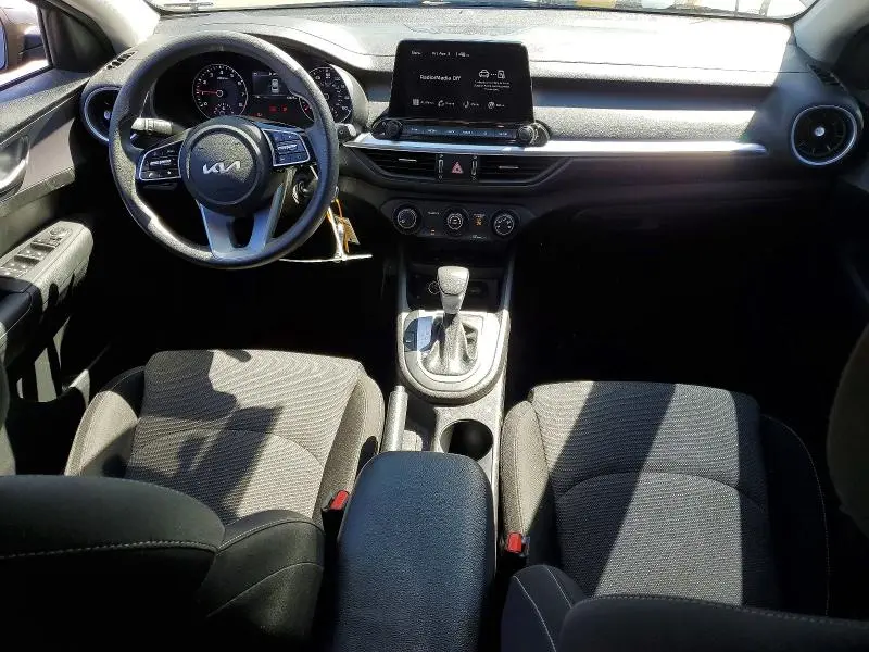 2022 KIA FORTE FE  