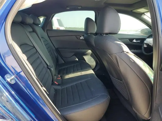 2024 KIA FORTE GT LINE  