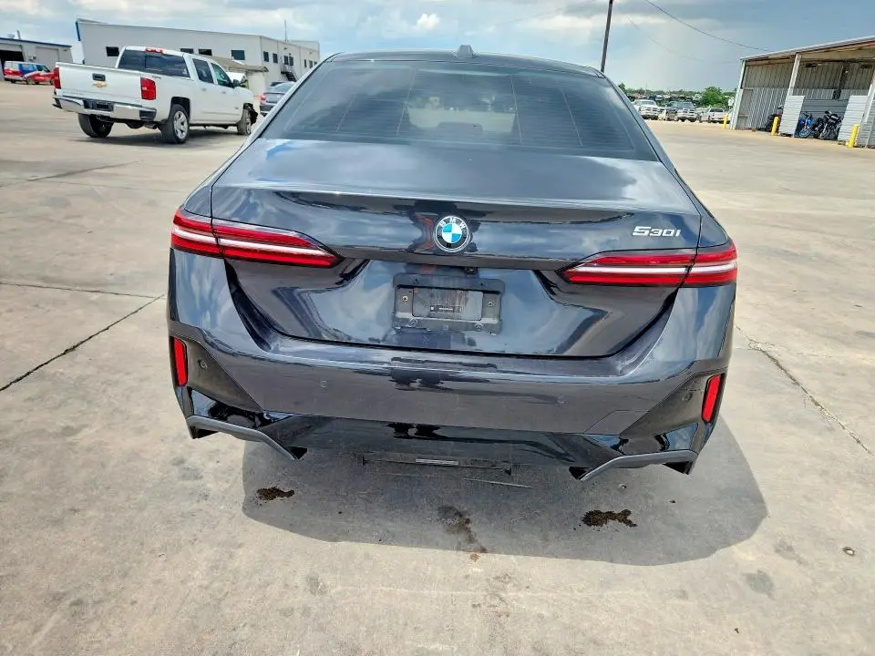 2025 BMW 530 I  