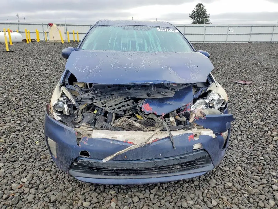 2013 TOYOTA PRIUS TWO  