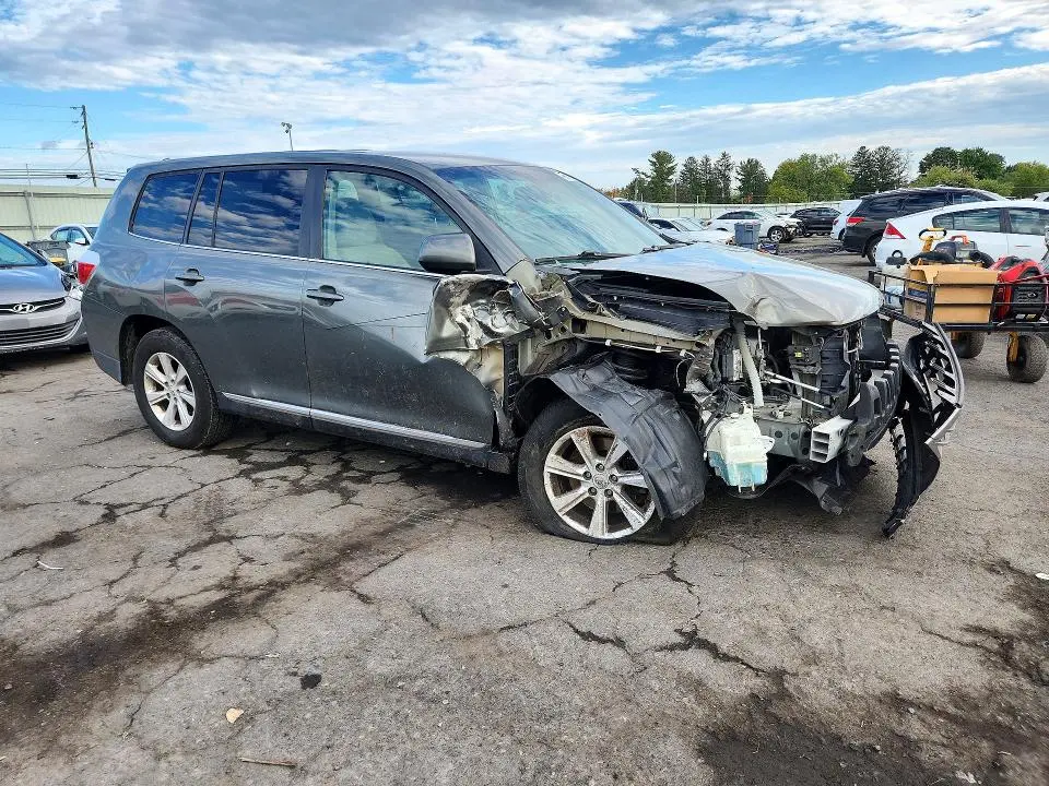 2012 TOYOTA HIGHLANDER BASE  