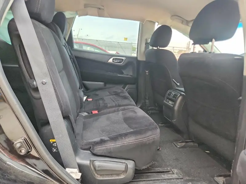 2015 NISSAN PATHFINDER SV  