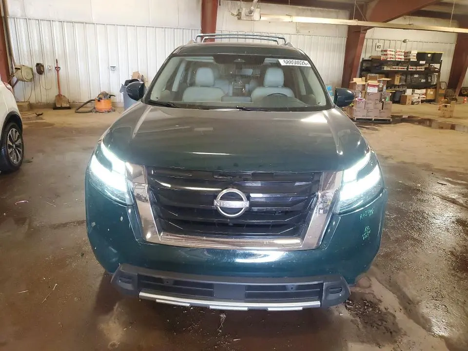 2023 NISSAN PATHFINDER SL  