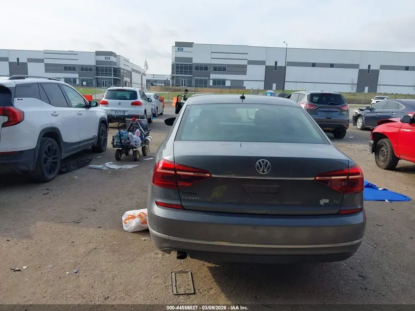 2017 VOLKSWAGEN PASSAT 1.8T S