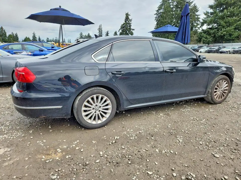 2016 VOLKSWAGEN PASSAT SE  