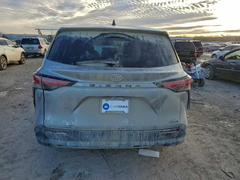 2022 TOYOTA SIENNA XLE 7-PASSENGER  