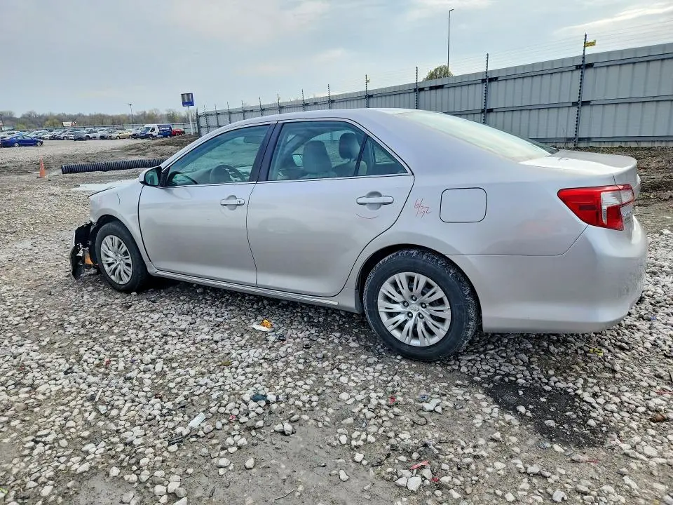 2013 TOYOTA CAMRY LE  