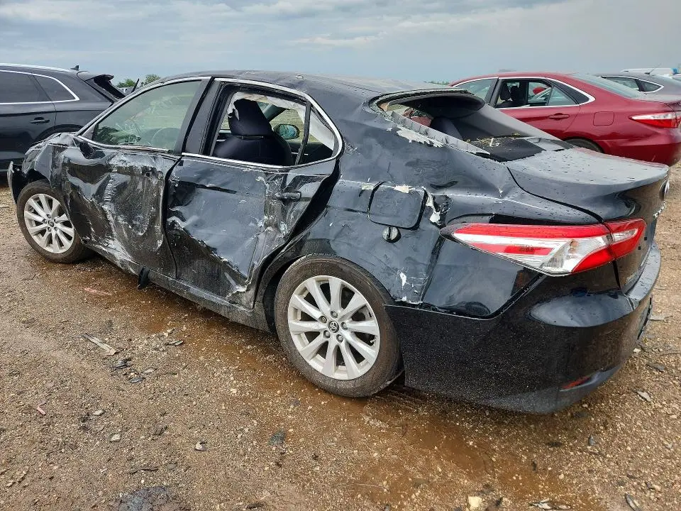 2018 TOYOTA CAMRY LE  