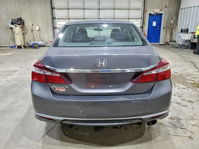 2017 HONDA ACCORD LX  
