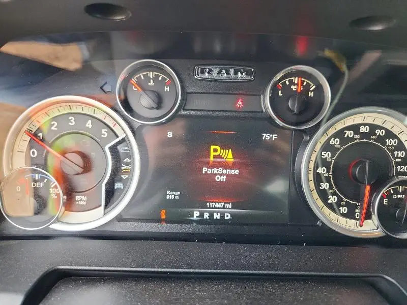 2015 RAM 1500 SLT  