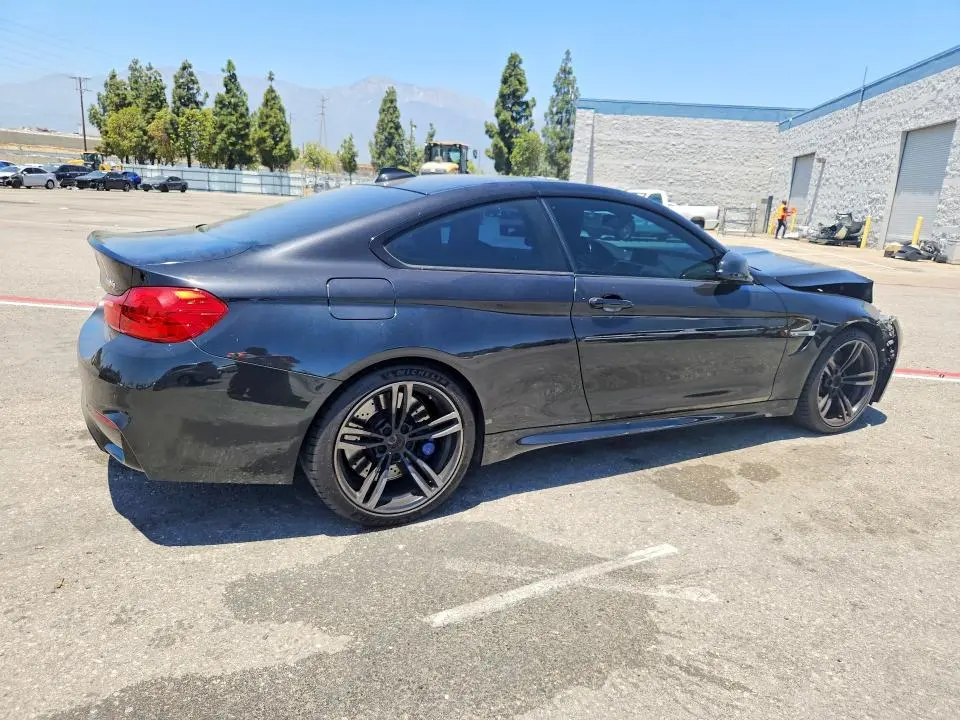 2015 BMW M4   