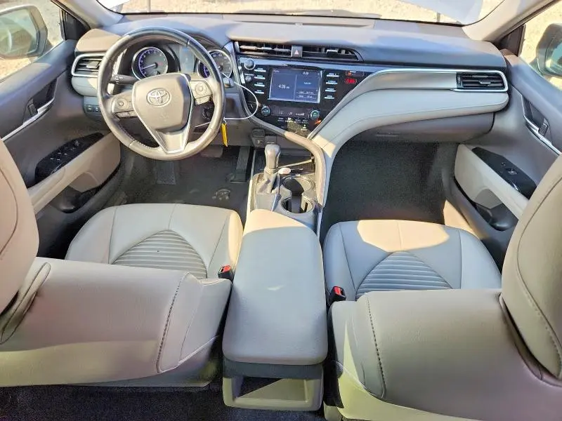 2018 TOYOTA CAMRY SE  