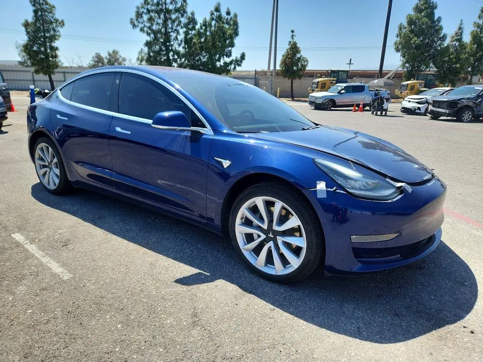 2018 TESLA MODEL 3   