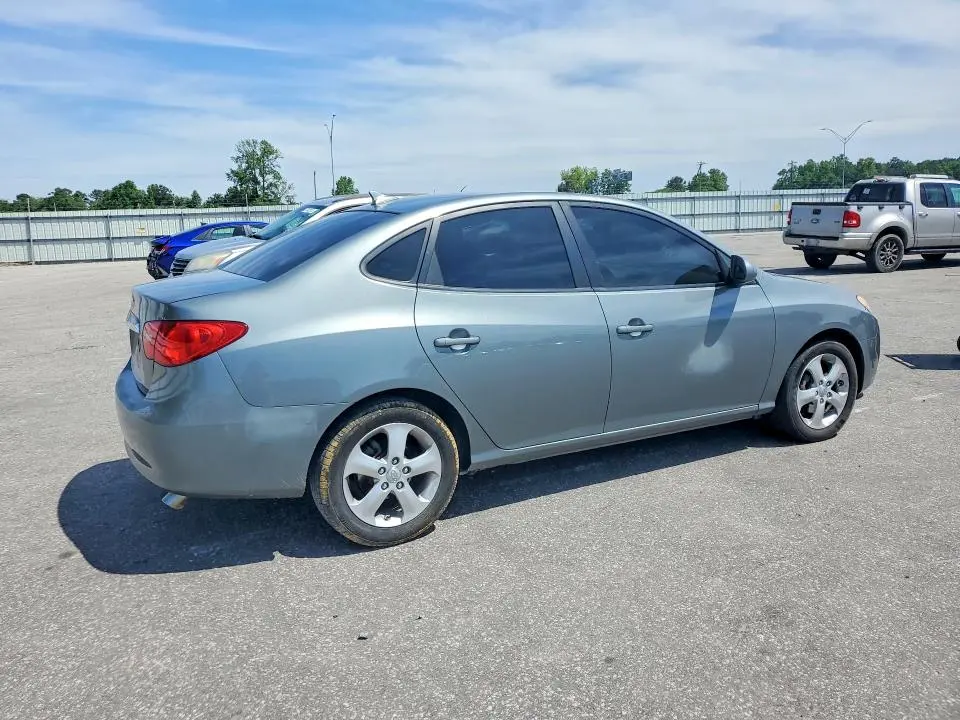 2010 HYUNDAI ELANTRA SE  
