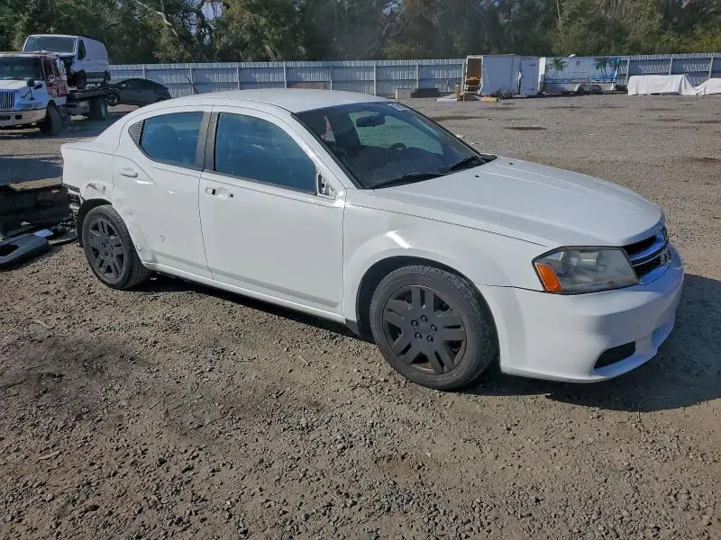 2013 DODGE AVENGER SE  
