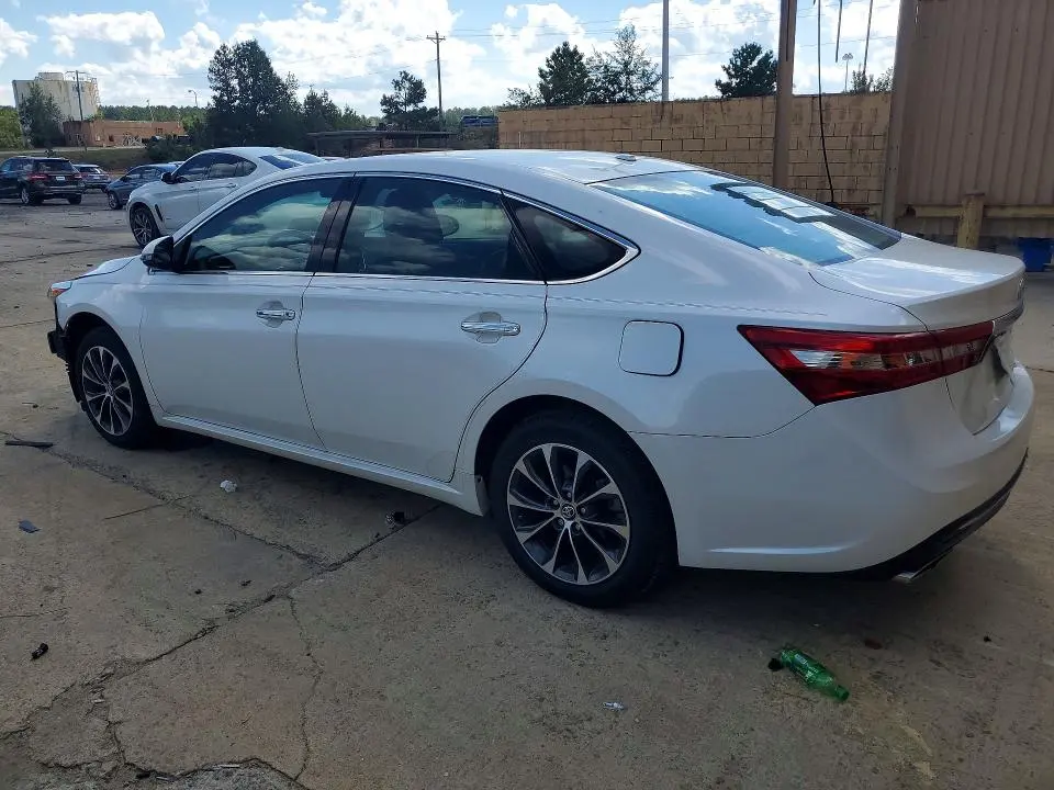 2016 TOYOTA AVALON XLE  
