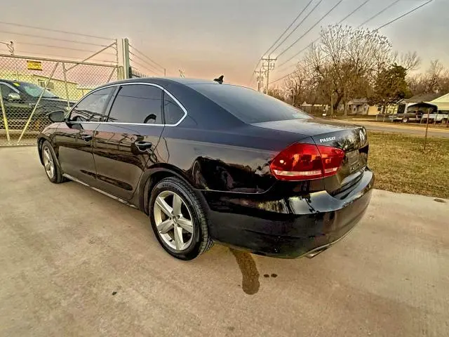2012 VOLKSWAGEN PASSAT SE  