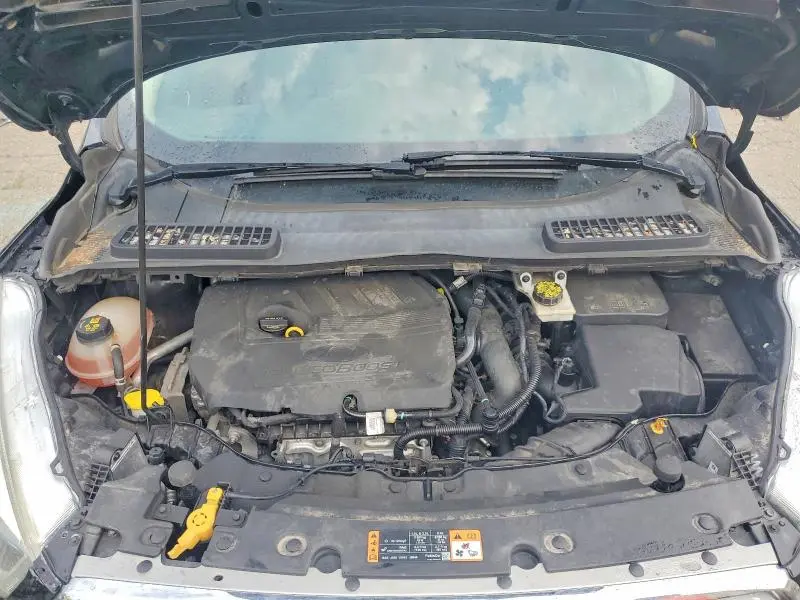 2017 FORD ESCAPE SE  