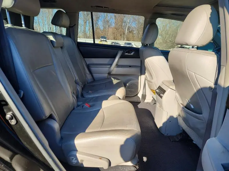 2012 TOYOTA HIGHLANDER BASE  