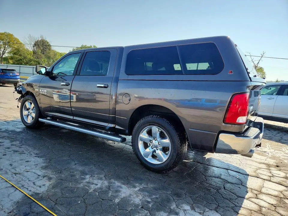 2017 RAM 1500 SLT  