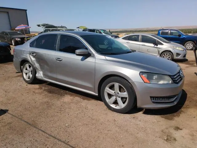 2013 VOLKSWAGEN PASSAT SE  