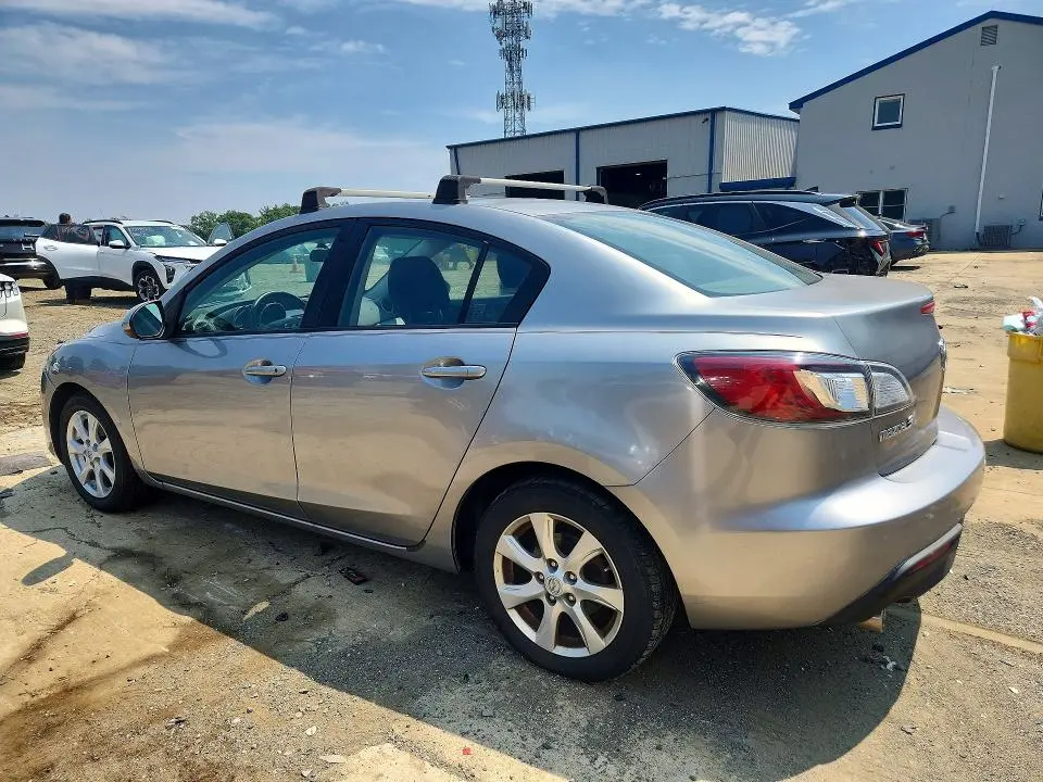 2011 MAZDA 3 I  