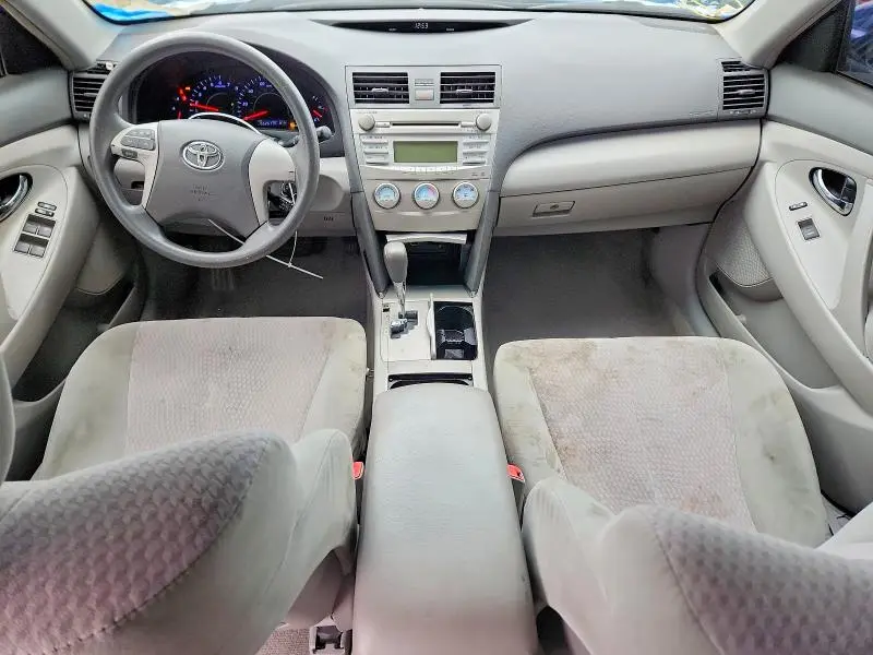 2010 TOYOTA CAMRY LE  