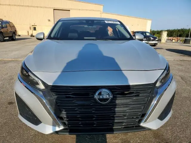 2023 NISSAN ALTIMA SV  