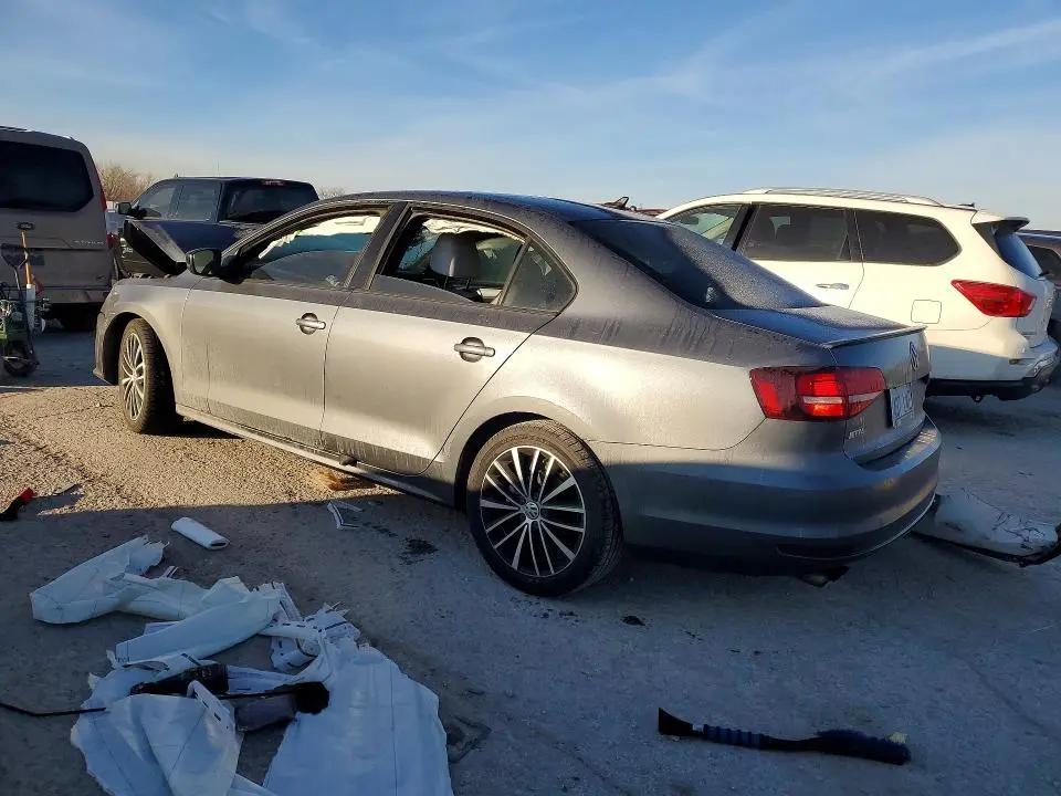 2016 VOLKSWAGEN JETTA SPORT  