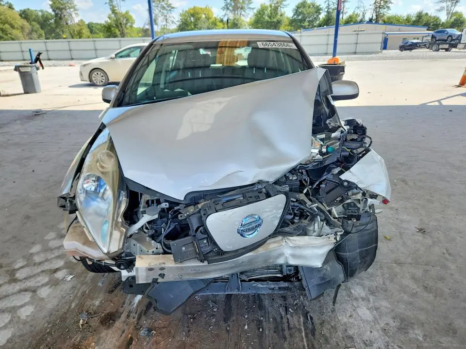 2013 NISSAN LEAF S  