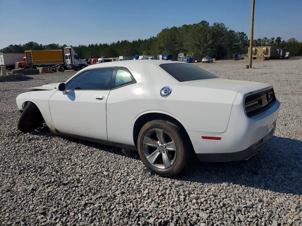 2015 DODGE CHALLENGER SXT  