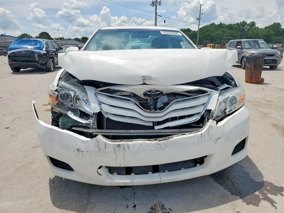 2011 TOYOTA CAMRY LE  