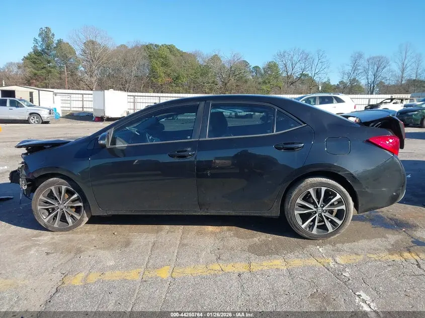 2017 TOYOTA COROLLA SE