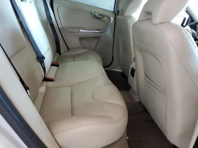 2015 VOLVO XC60 T6 PLATINUM