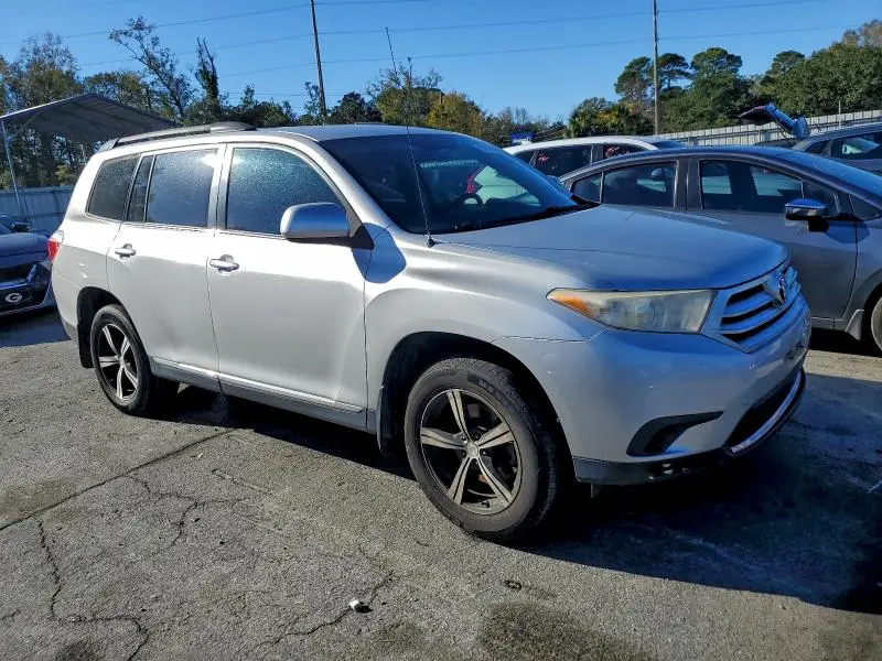 2011 TOYOTA HIGHLANDER BASE  