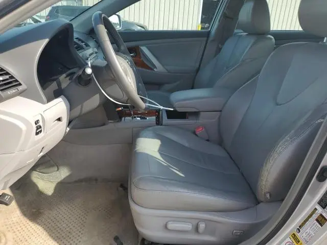 2011 TOYOTA CAMRY SE  