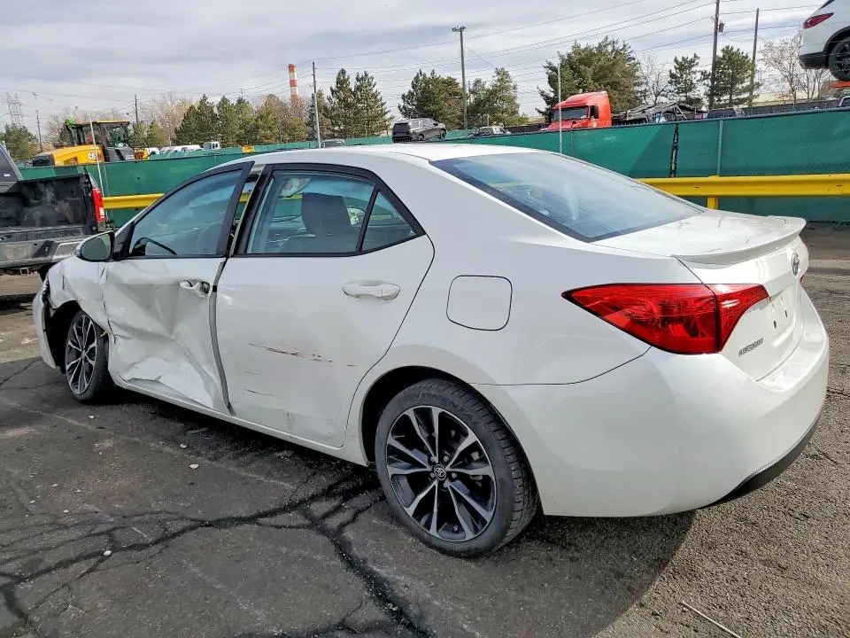 2019 TOYOTA COROLLA SE  