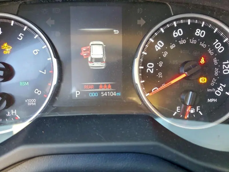 2022 TOYOTA RAV4 XLE  