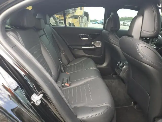 2024 MERCEDES-BENZ C 300