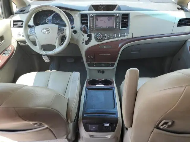 2011 TOYOTA SIENNA XLE  