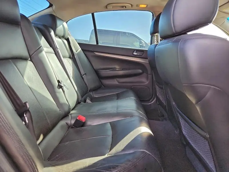 2010 INFINITI G37   