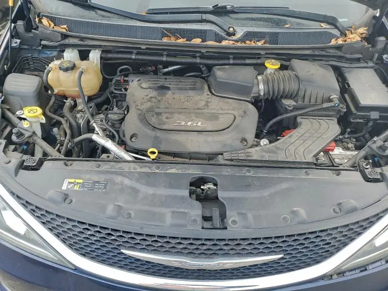 2017 CHRYSLER PACIFICA TOURING L  