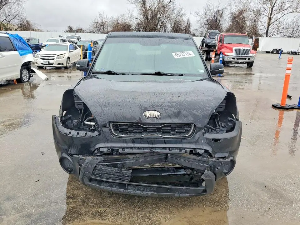 2013 KIA SOUL +  