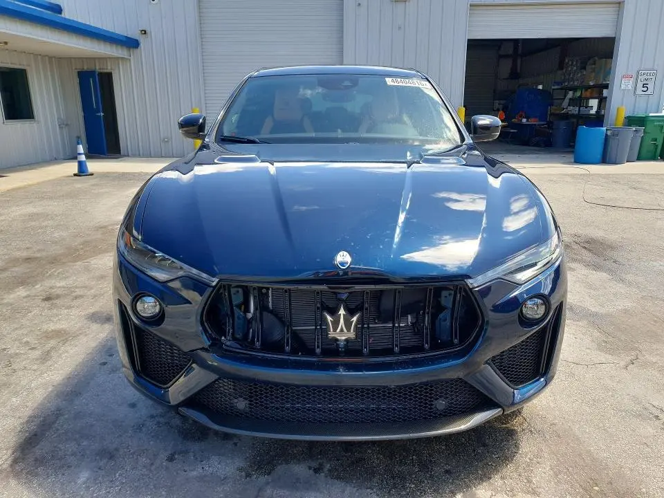 2024 MASERATI LEVANTE MODENA S  