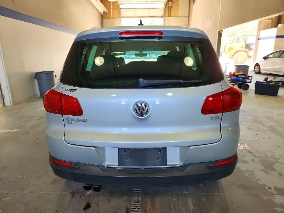 2016 VOLKSWAGEN TIGUAN S  