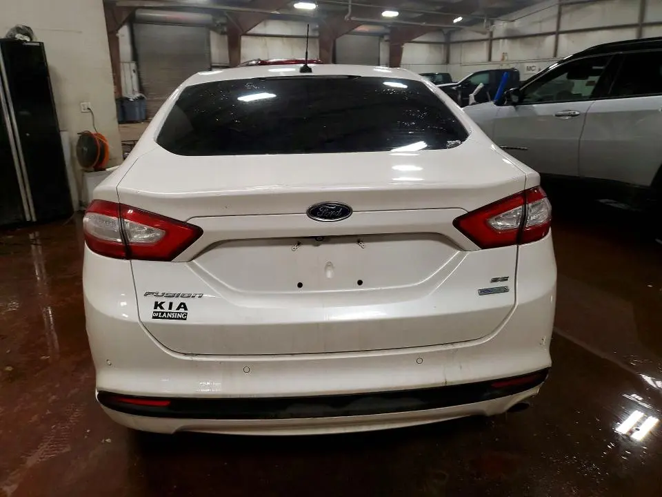 2015 FORD FUSION SE  