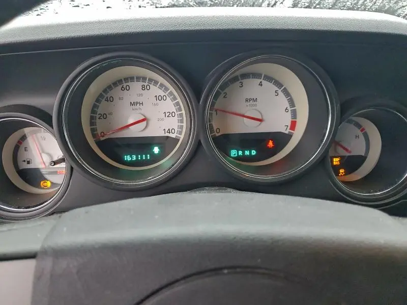 2010 DODGE CHALLENGER SE  