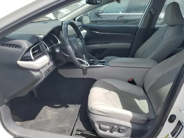 2021 TOYOTA CAMRY XLE  