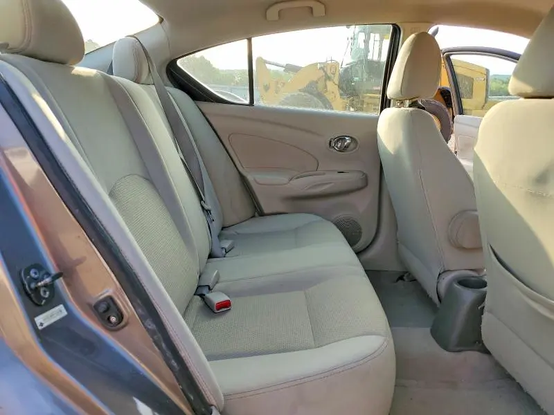 2015 NISSAN VERSA 1.6 SV  